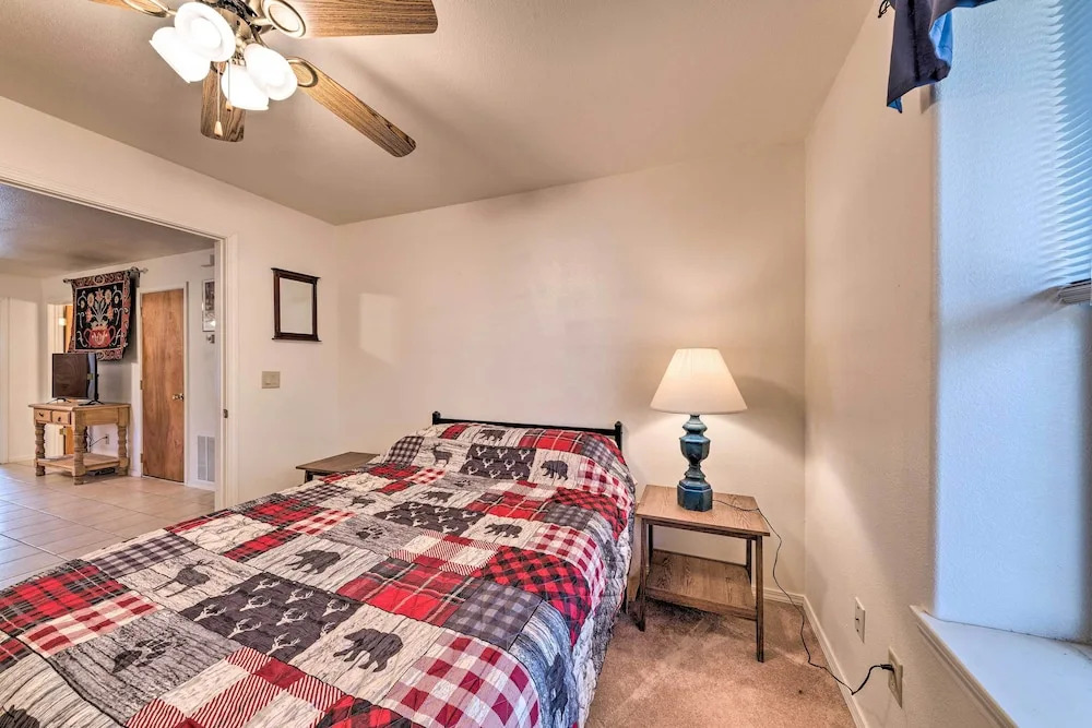 Spacious Ruidoso Cabin < 3 Mi to Downtown!