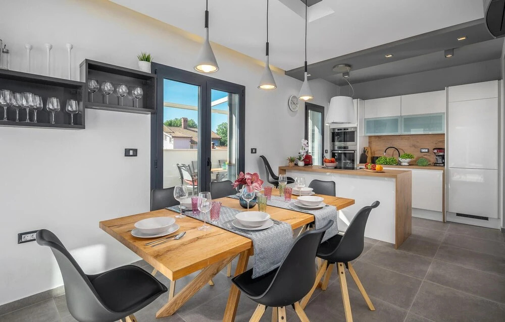 Beach Front Home In Medulin