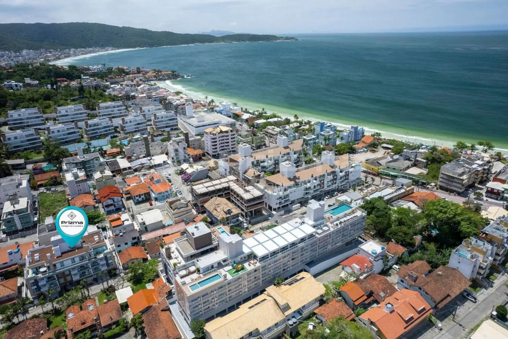 Aconchegante apto 03 dorms com ótima localização na praia de Bombinhas.