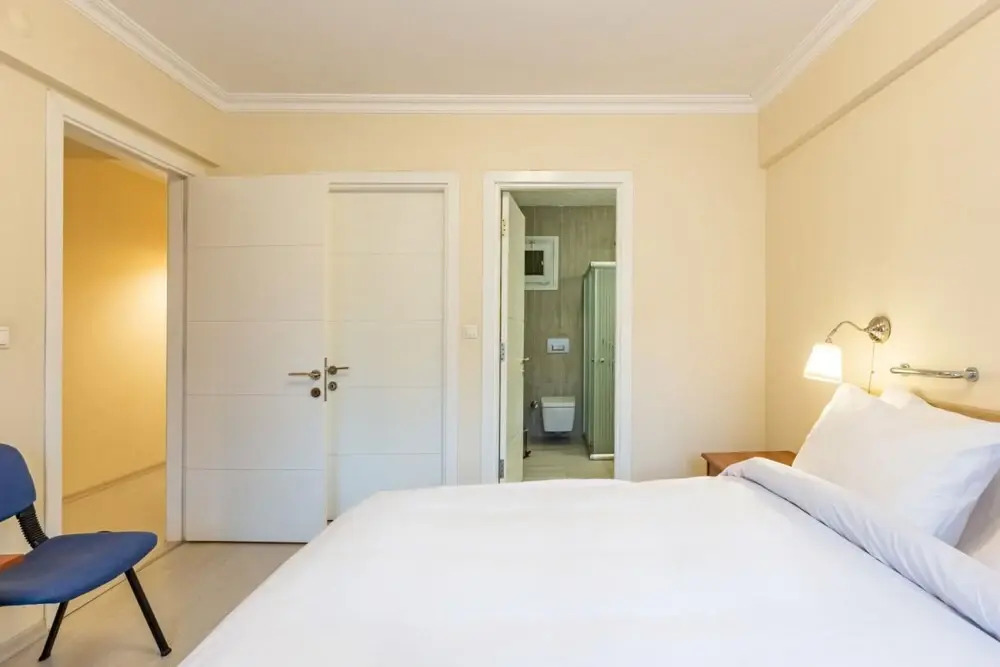 Pleasant Flat with Balcony in Moda Kadikoy