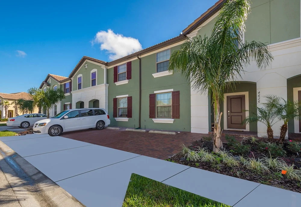 Davenport Homes in Solterra Rst by ADR