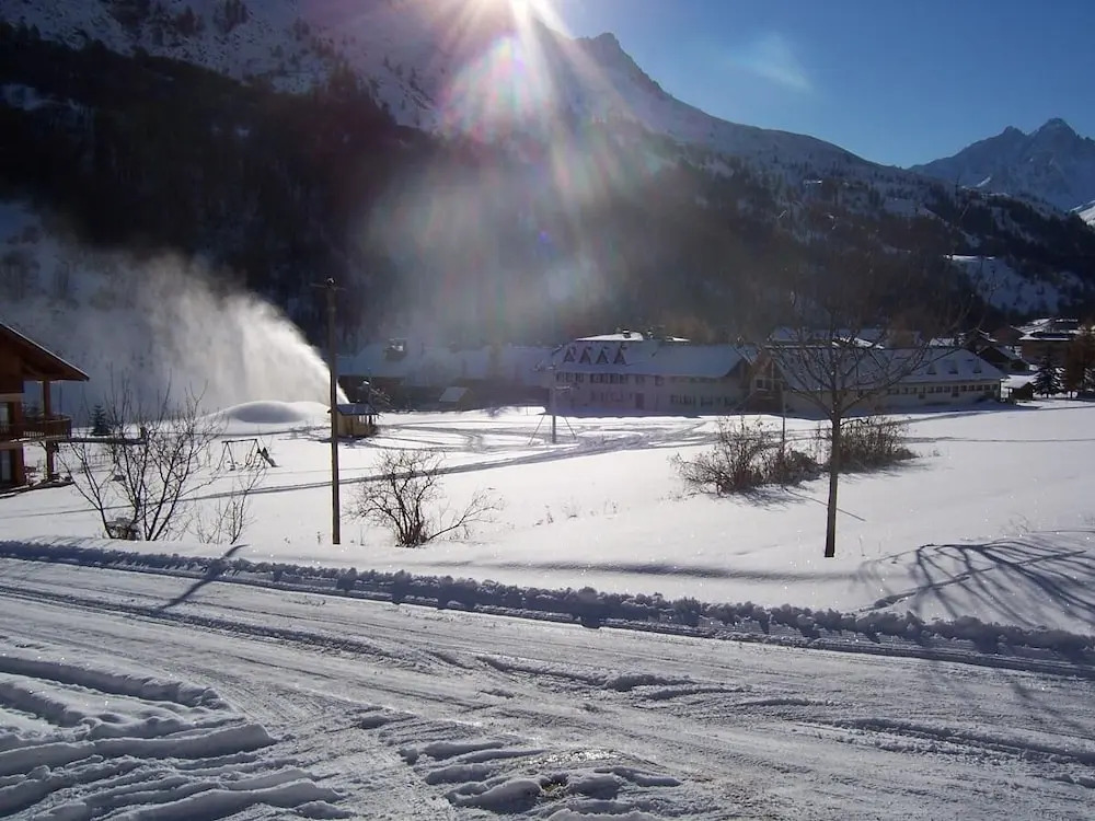 Thymel N°8 : 2 Pièces Cabine 4 Personnes / 2 Rooms Cabin 4 People