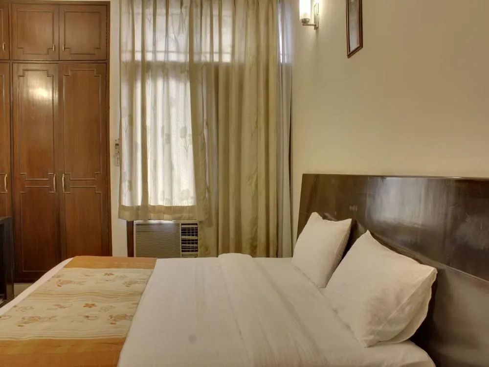 OYO Rooms Huda Metro Flagship