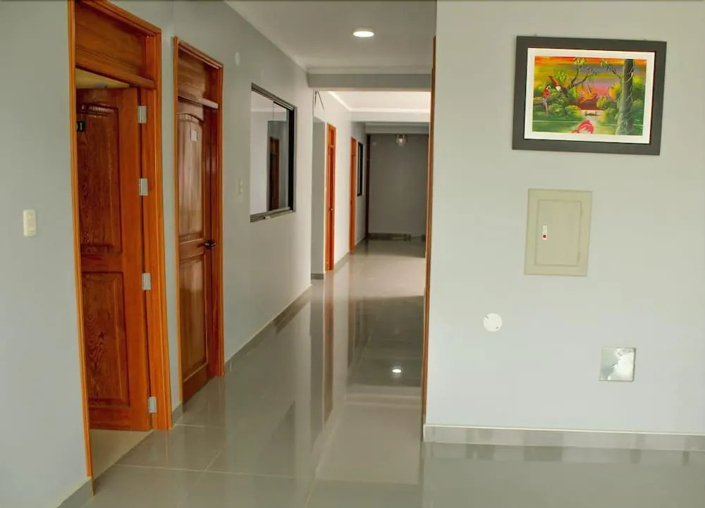 Hostal Cordillera Azul