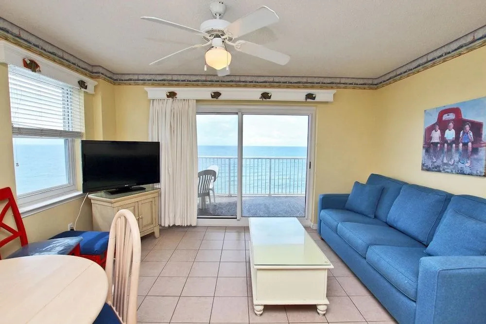 Tradewinds 901 - 2 Br condo