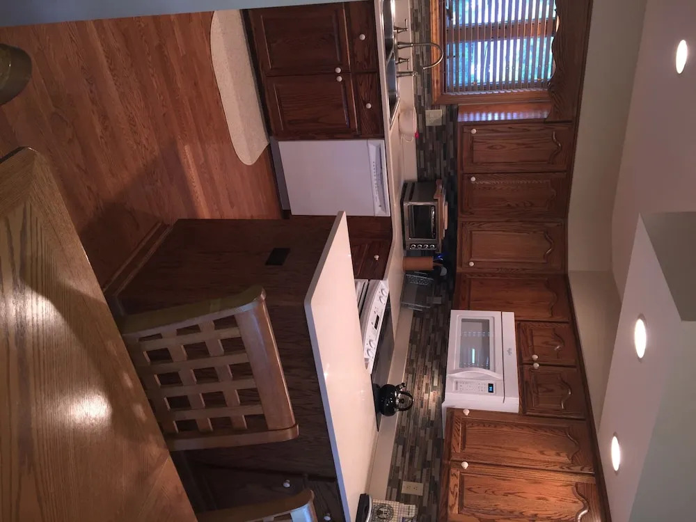 Adironacks #1 2 Bedrooms 2 Bathrooms Condo