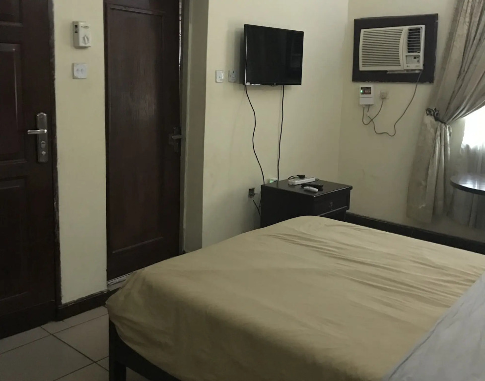 GQ International Hotel