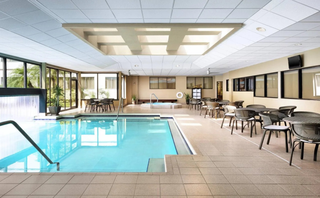 Sheraton Suites Orlando Airport Hotel