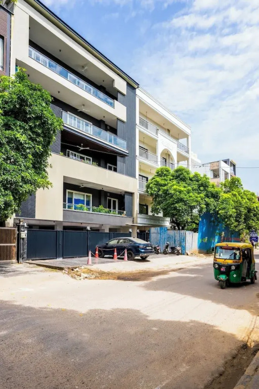 LiveAway Gurugram, Golf Course Road by PACK