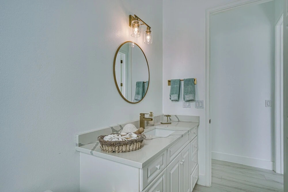 Dock + Lanai: Waterfront Escape in Cape Coral!