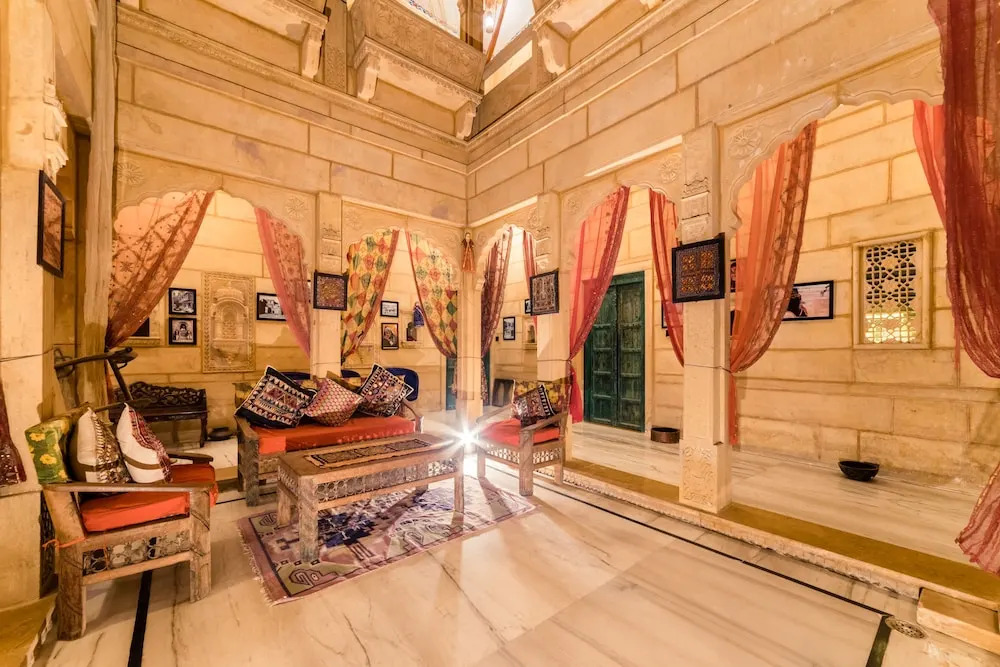 Jaisalmer Hostel Crowd
