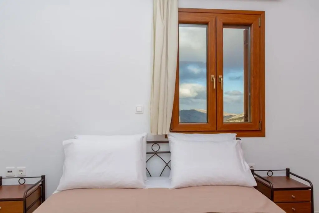 Apiranthian house Panoramic view