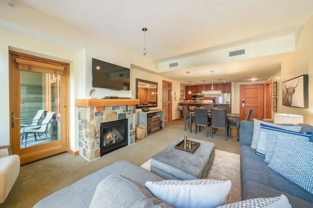 Luxury Ski in, Ski out 2 Bedroom Mountain Resort Vacation Rental in the Heart of Snowmass Base Village