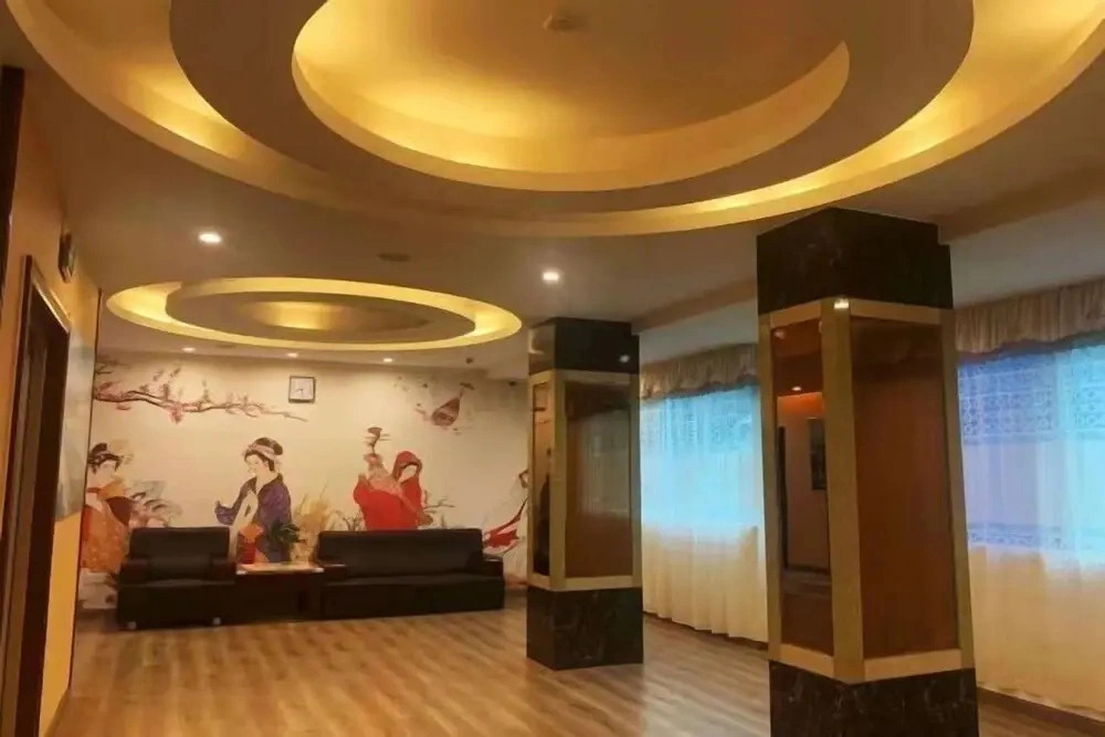 Yipin Business Hotel