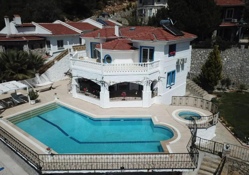 Villa mücvher