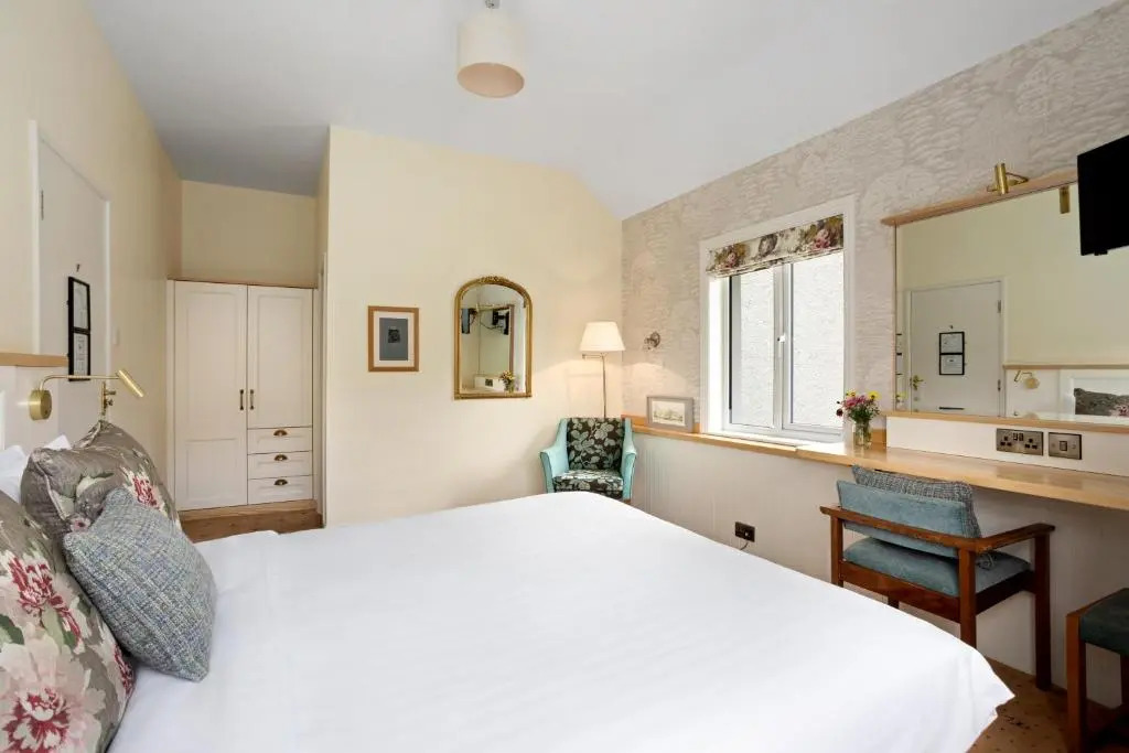 Gougane Barra Hotel