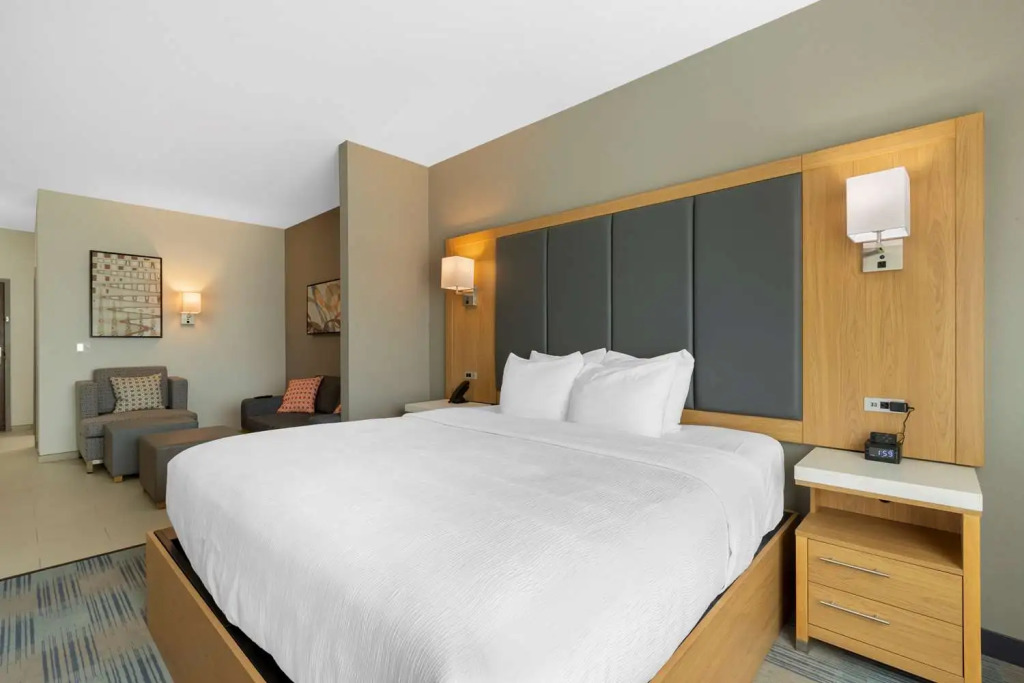 La Quinta Inn & Suites by Wyndham Coralville Iowa City
