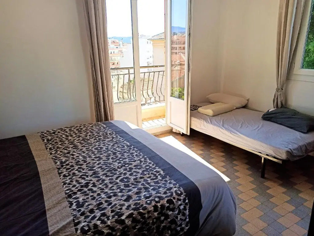 Maison de 3 chambres avec vue sur la ville jardin clos et wifi a Nice