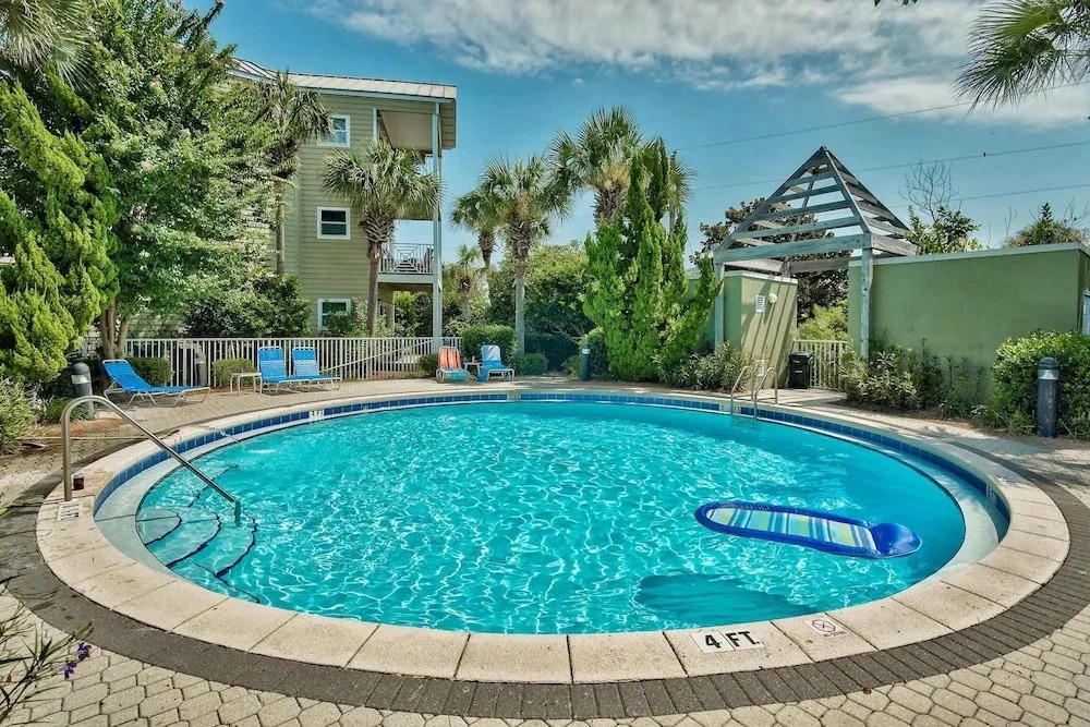 Beach Pointe 102- The Salty Seahorse