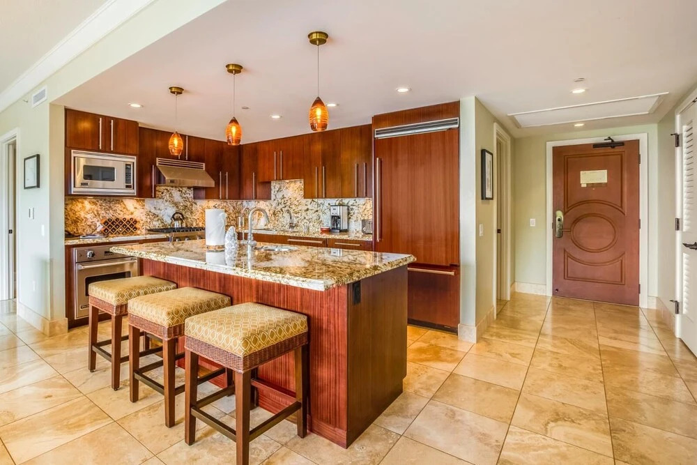 K B M Resorts- Hkh-504 Luxury 3bdrm Villa, Ocean View, Sleeps 10, Close to Beach and Pool!