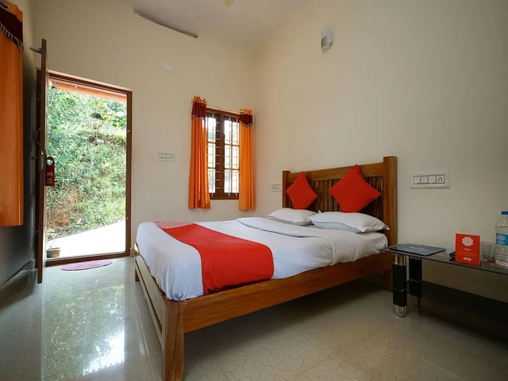 OYO 13548 Leaf Garden Cottage