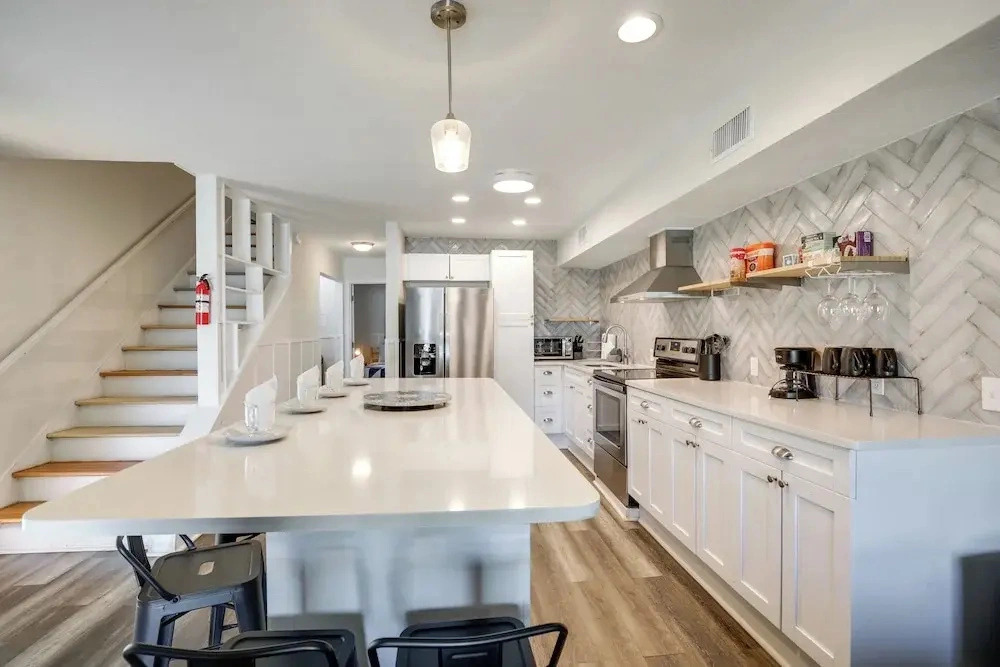 Stylish & Walkable! Pet-friendly St Augustine Gem