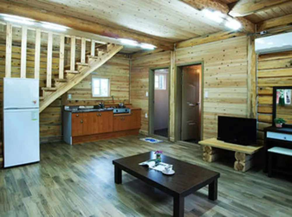 Jejujoa Log Pension