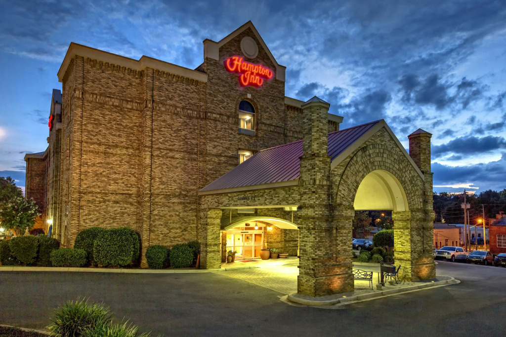 Hampton Inn Newberry Opera House