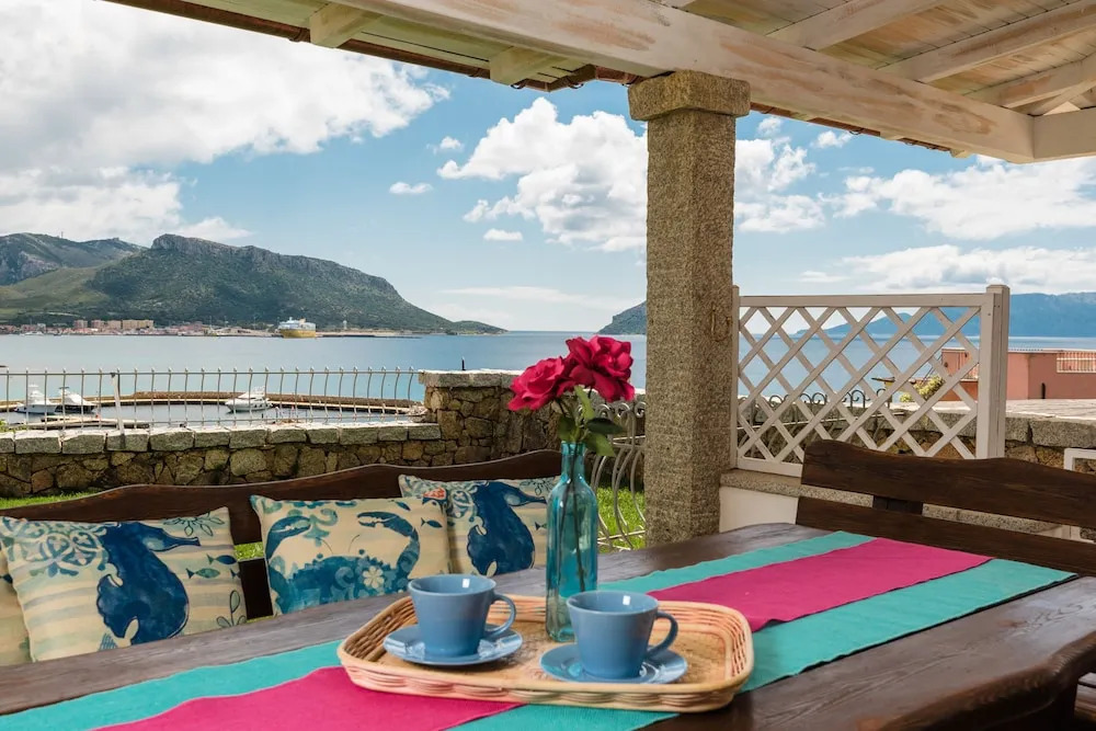 Apartment in SAbba e Sa Pedra complex with pool