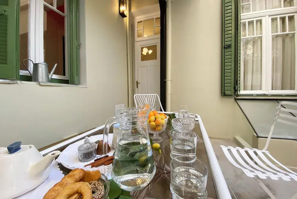 Live in Athens, PANGRATI Fine Residence