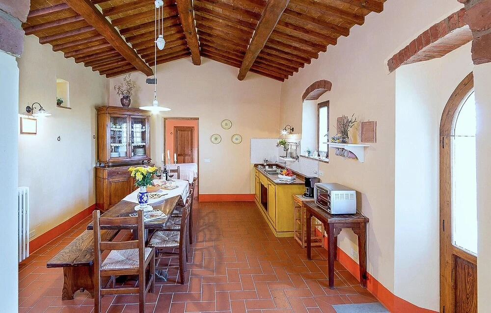 Cozy Home In Cortona With Kitchen