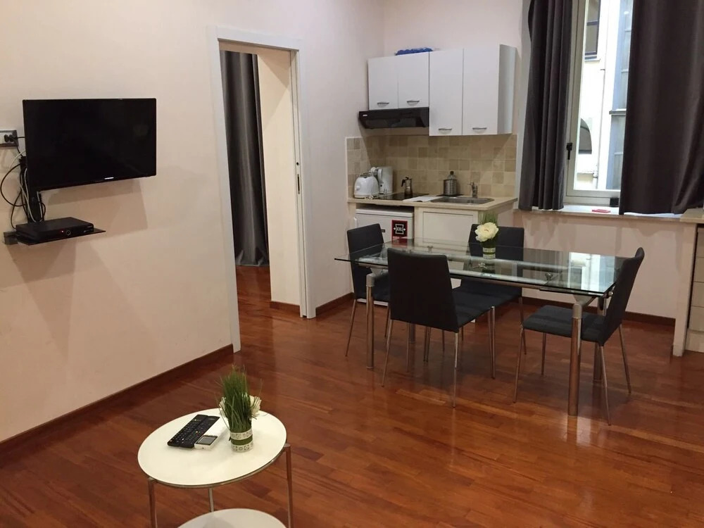 Spanish Steps Suite 128