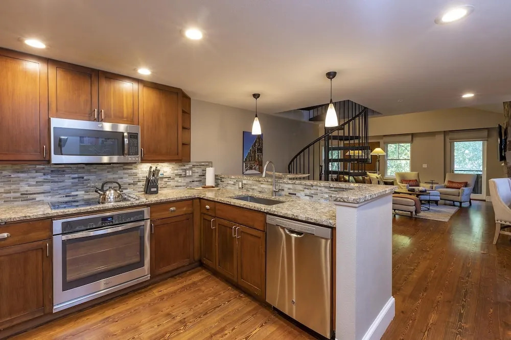 River Club 306 2 Bedroom Condo by Alpine Lodging Telluride
