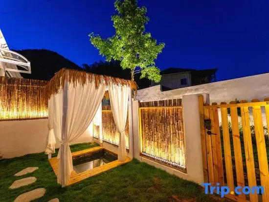 Yunmanli Garden Hot Sping  Resort  Homestay