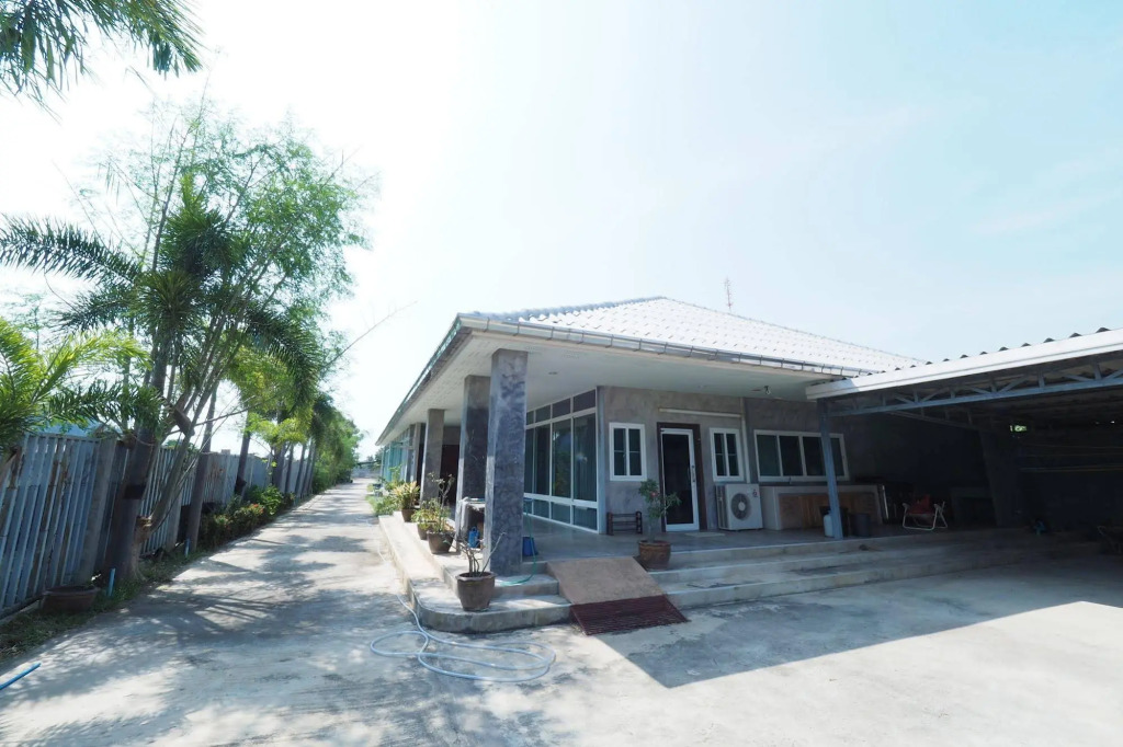 Prannary Pool Villa