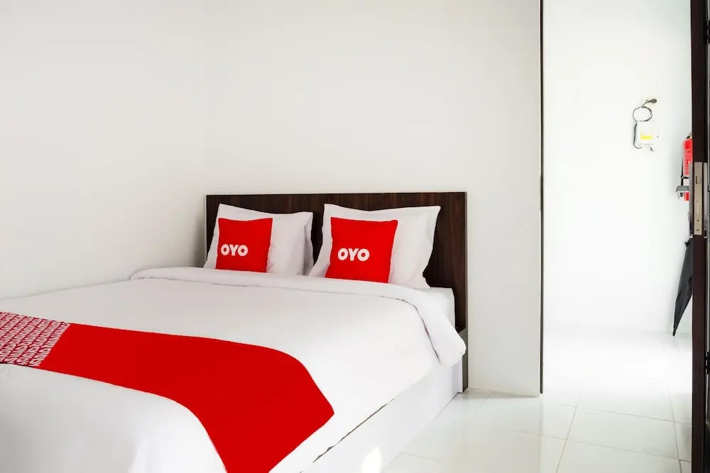 OYO 3695 33 Avenue