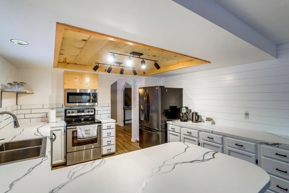 Northern Bliss Modern Mtn-View Home in Fairbanks