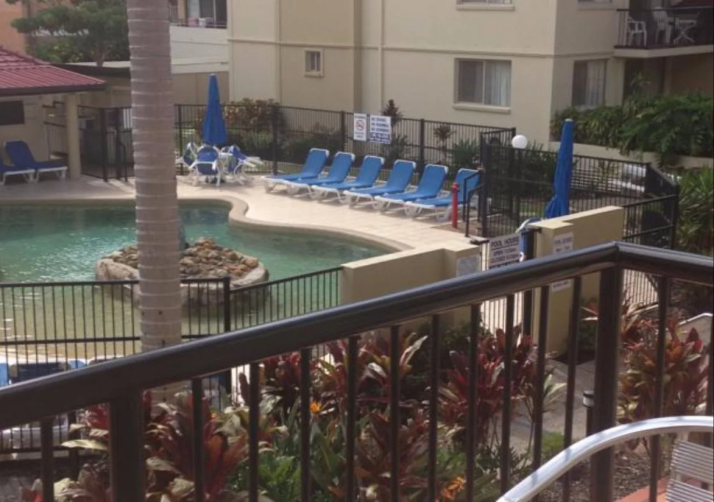 Sunsetcourt Budget holiday apartments surfers paradise