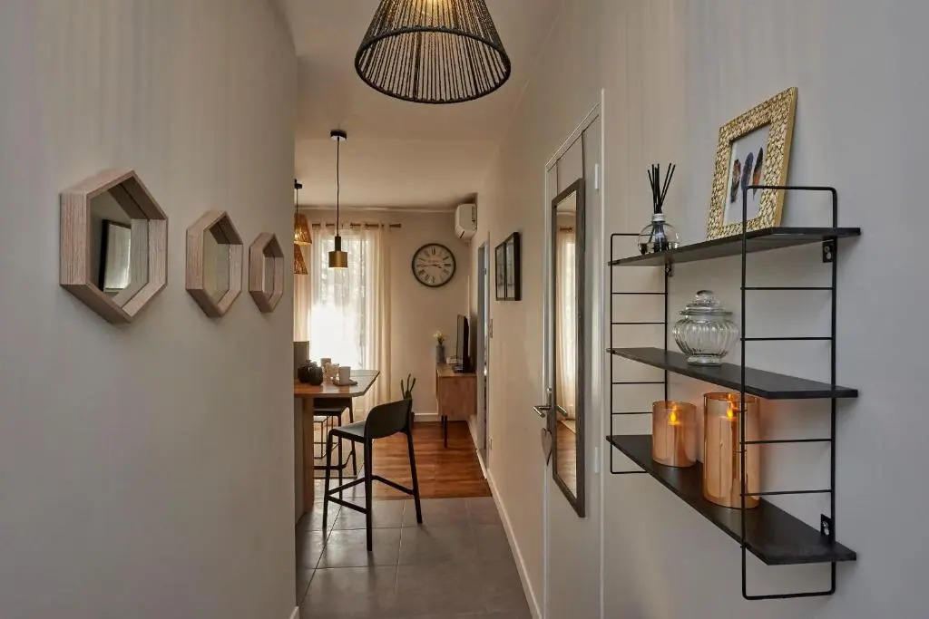 Beautiful apartment with terraceair conditioned-beautifully decorated #K6