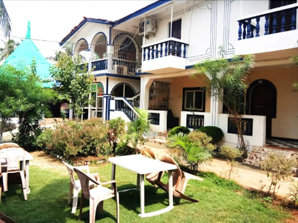 Royal Castle Baga Beach Resort