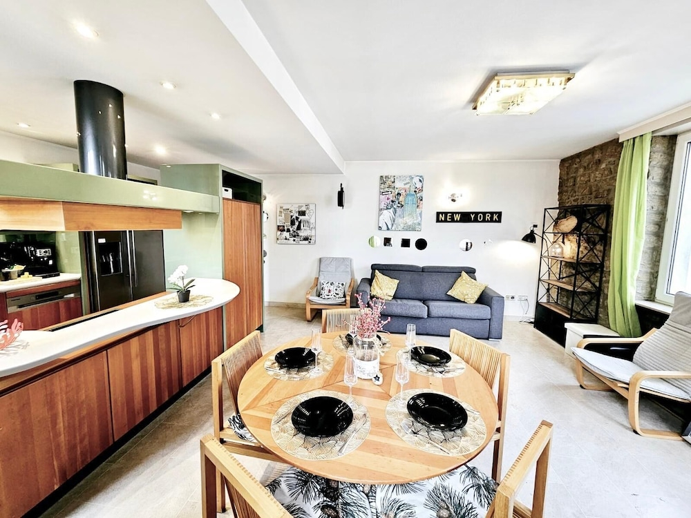 New 1 bedroom Flat in City Center