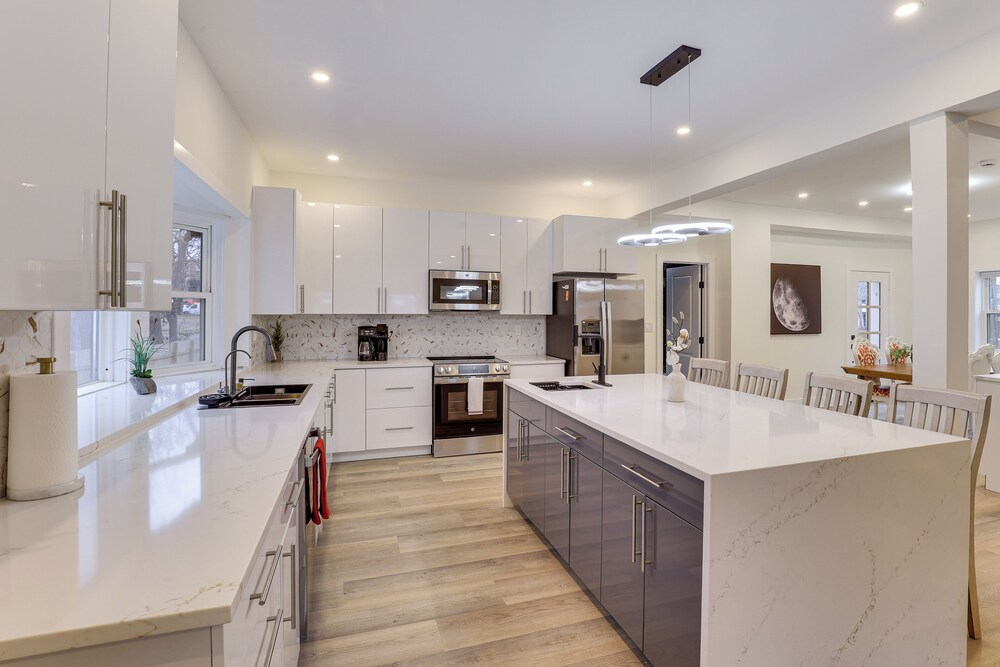 Historic Meets Modern! Family Home in Midtown KC
