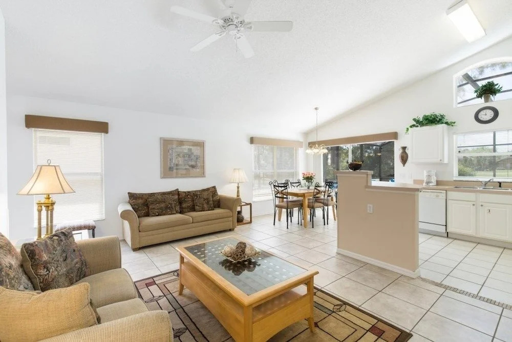South Facing Pool For All Day Sun! 3 Bedroom Home by RedAwning