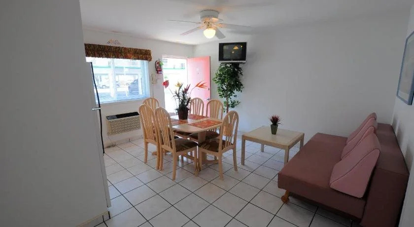 Riviera Resort & Suites