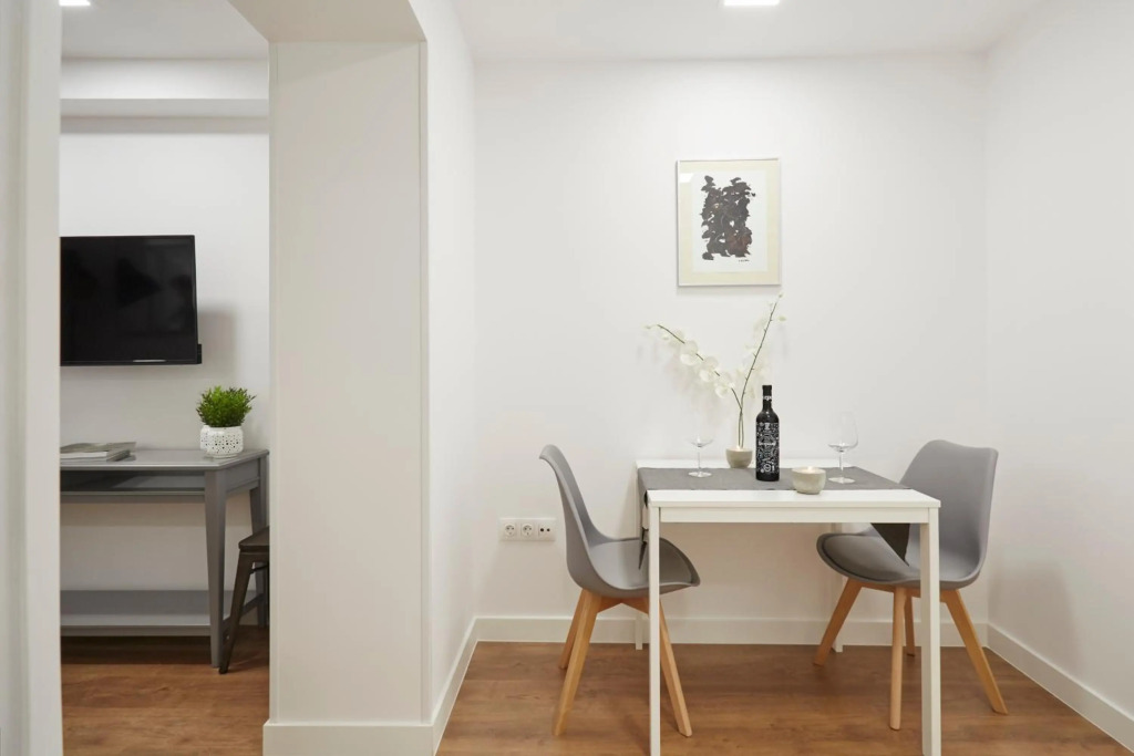 LEEWAYS APARTMENT I in SAN LORENZO