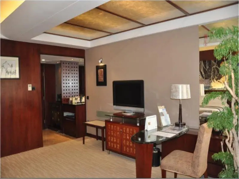 Leju Apartments Shenzhen Guomao Mix City branch