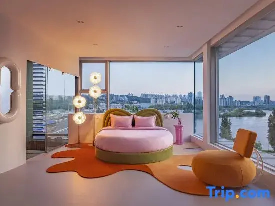 Sky Suite Hangang Bridge