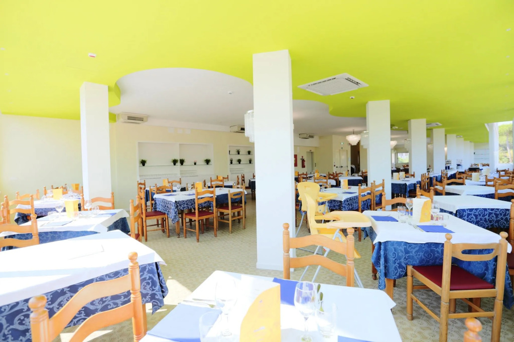 Family Hotel Marina Beach