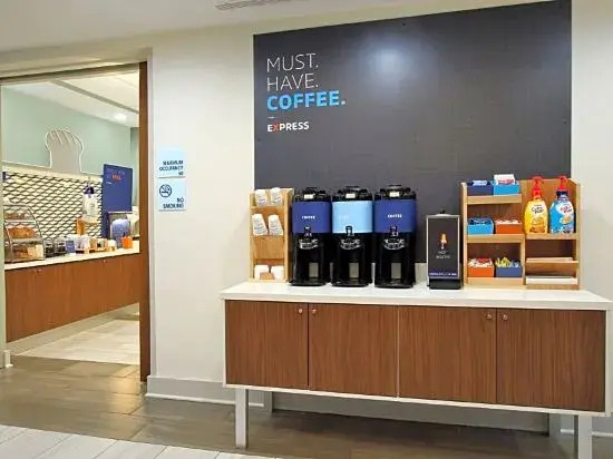 Holiday Inn Express Calgary South by IHG