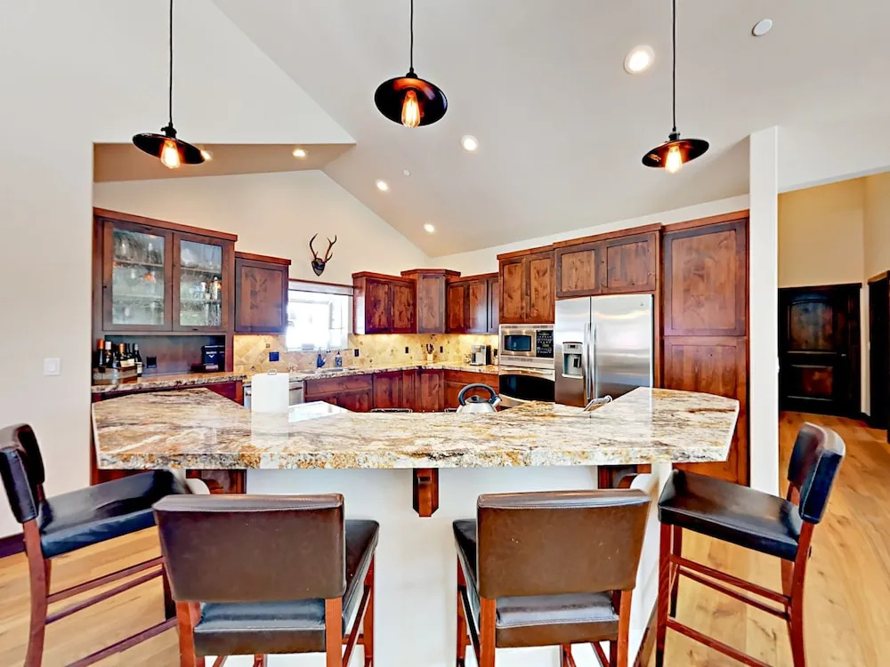 1630 Oflyng Drive Home 3 Bedrooms 2 Bathrooms Home